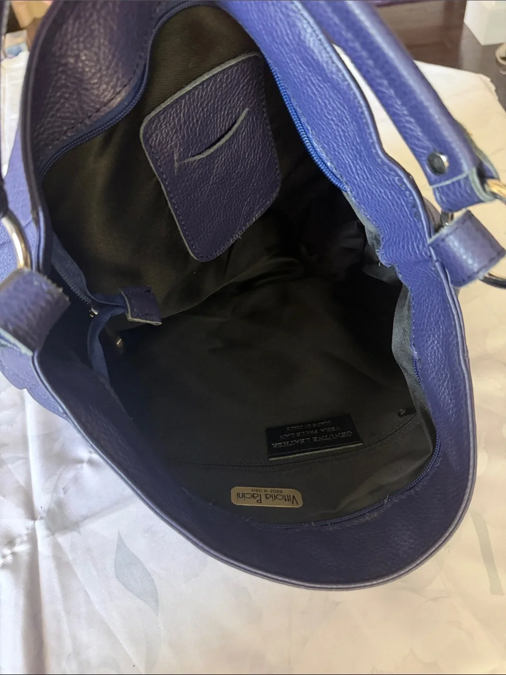 Vittoria Pacini Navy Blue Pebble Leather Hobo. Made In Italy 🇮🇹